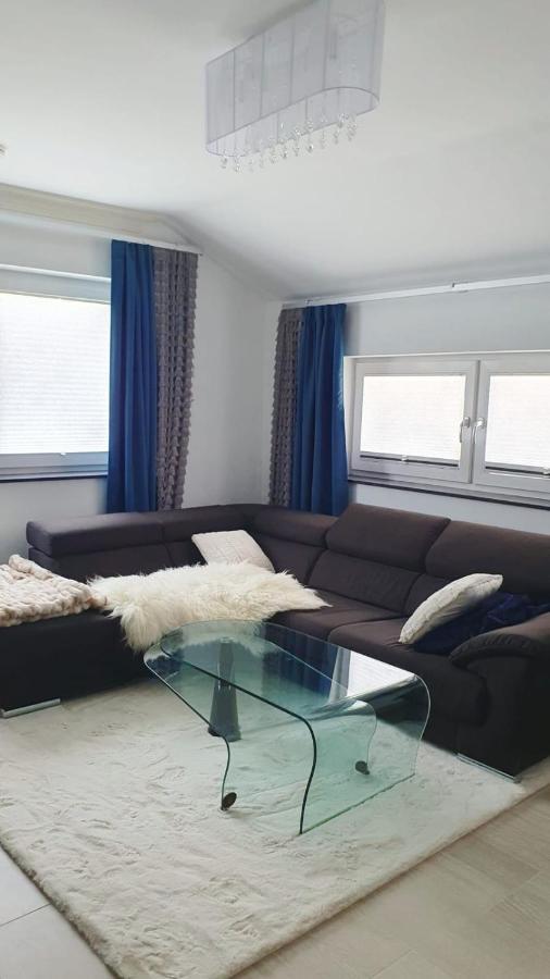 Komfortzone - Stilvolle Gaestewohnung In Apartament Marburg
